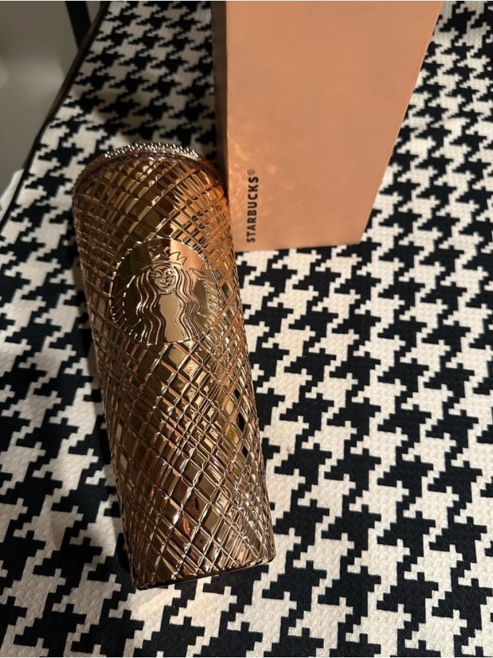 NEW Limited Edition Rose Gold Starbucks Cup! - Picture 3 of 4